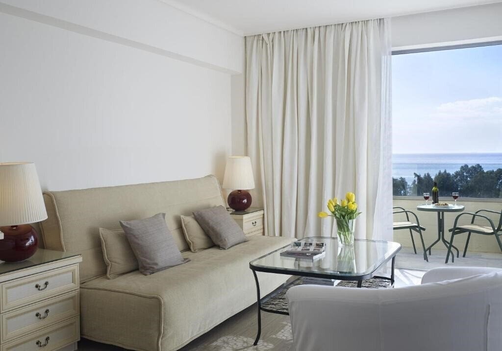 Зображення Amarilia Hotel Vouliagmeni 4*