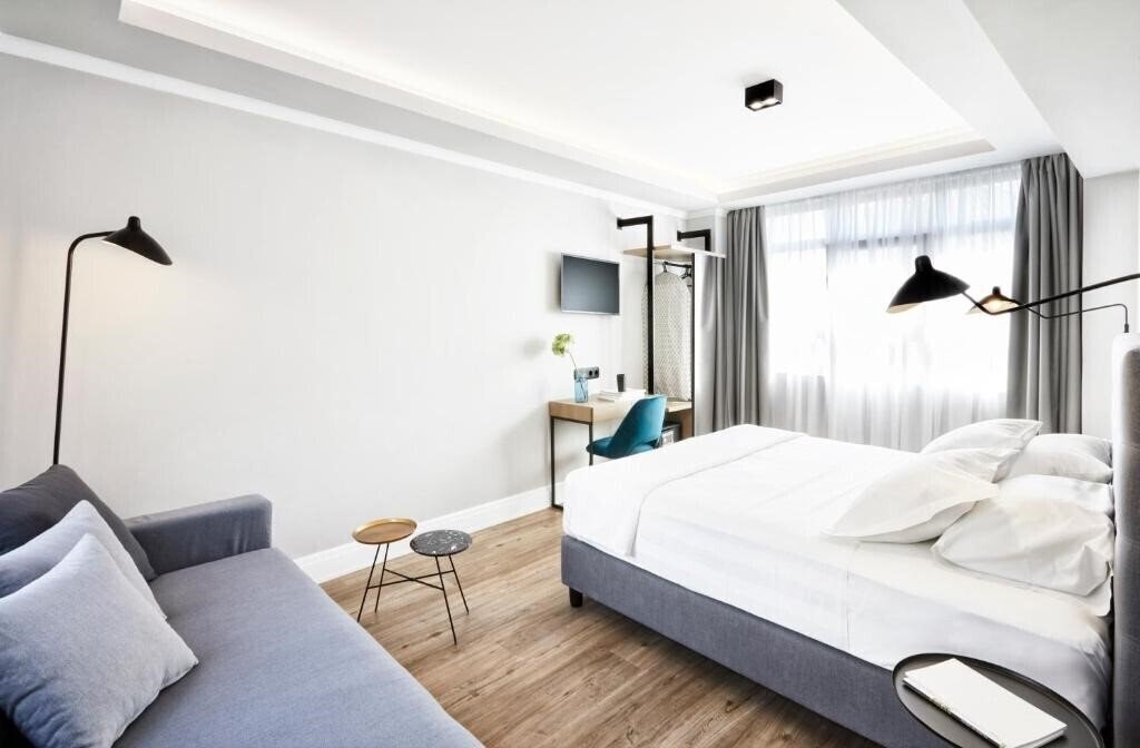 Фото The Artist Athens 3*