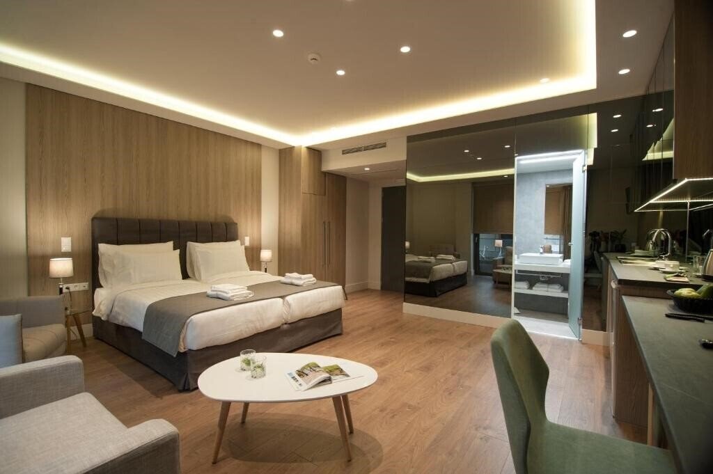 Фото Athens Platinum Rooms And Suites 3*