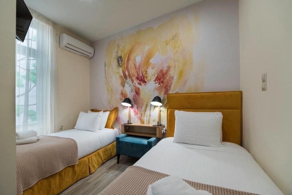 Картинка Athens Market Portrait 3*