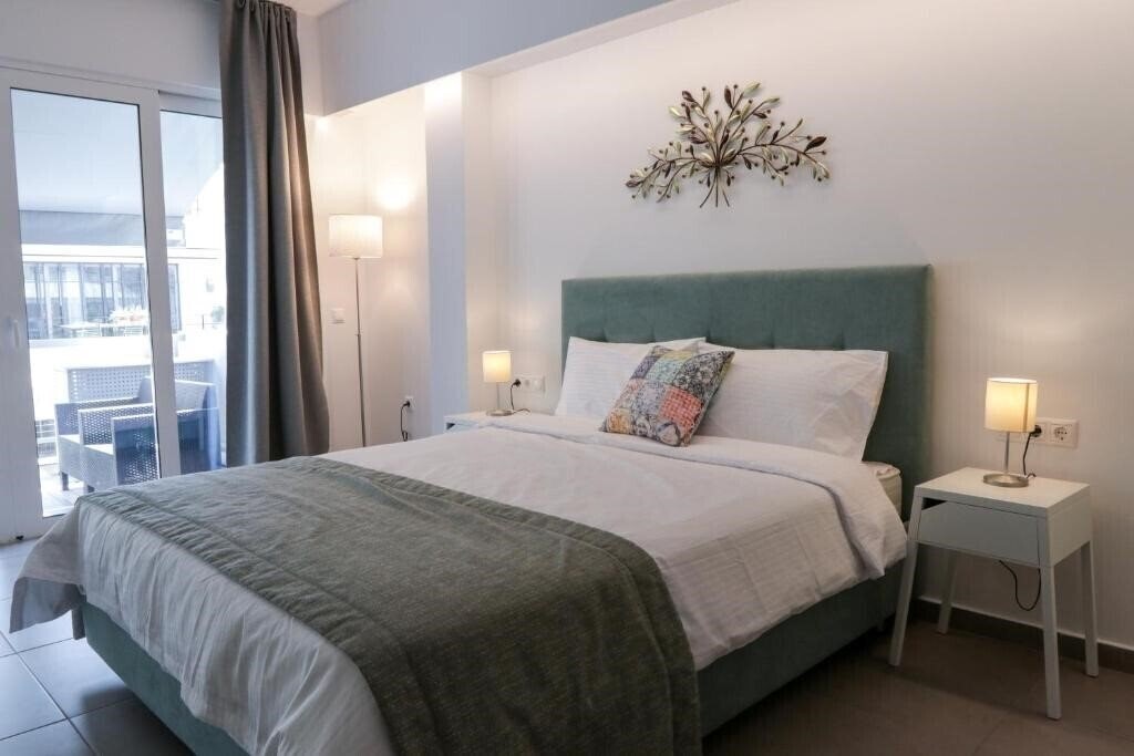 Готель V36 Suites Apt 3*