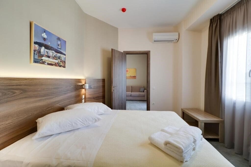 Готель Athens Comfort Suites & Apartments 4*