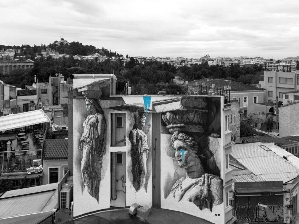 Отель The Athens Edition Luxury Suites 3*