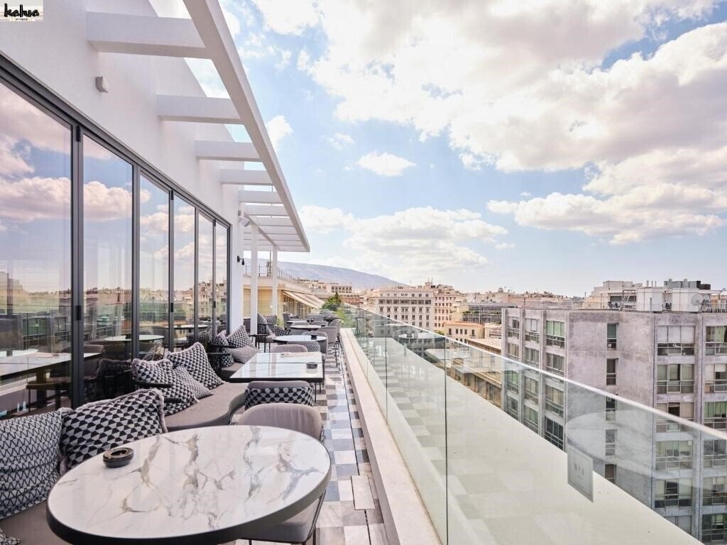 Отель NYX Esperia Palace Athens by Leonardo Hotels 4*