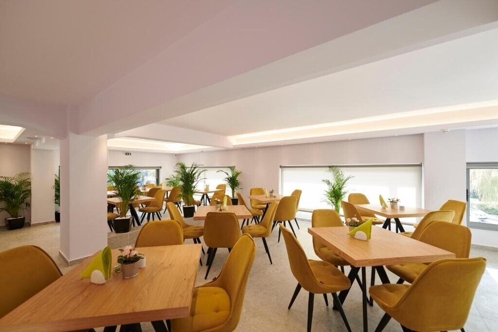 Фотографія Meni Apartments 4*