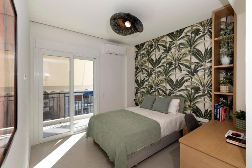Отель Spacious Modern 4bd Apartment 3*