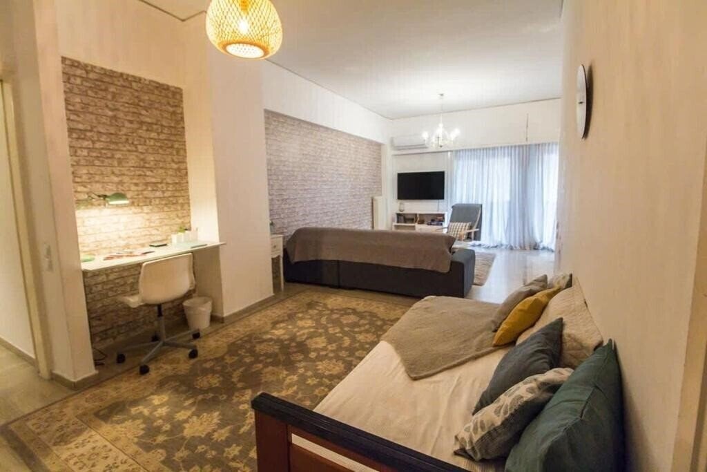 Отель Unique Stylish Apt In Athens 4*