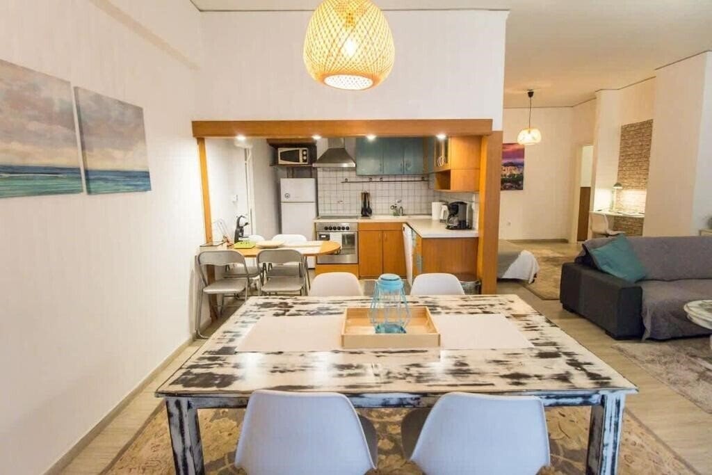 Фото Unique Stylish Apt In Athens 4*