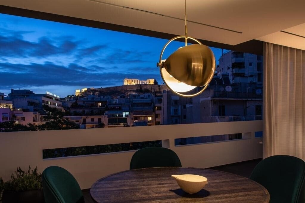Готель Urban Stripes Athens 4*
