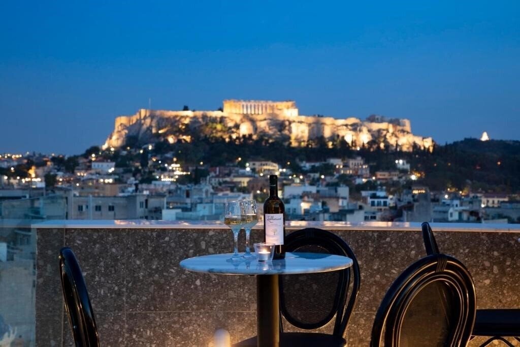 Отель The Pinnacle Athens 5*