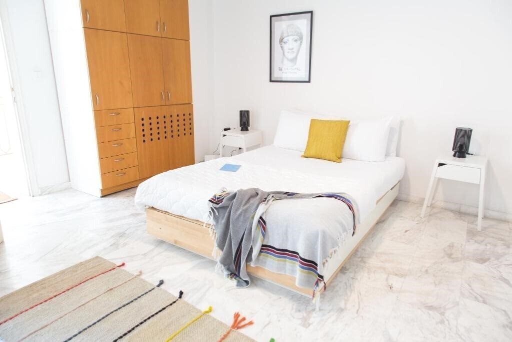 Готель Concierge Downtown 4*