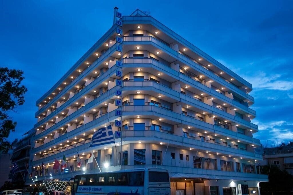 Готель Xenophon Hotel 4*