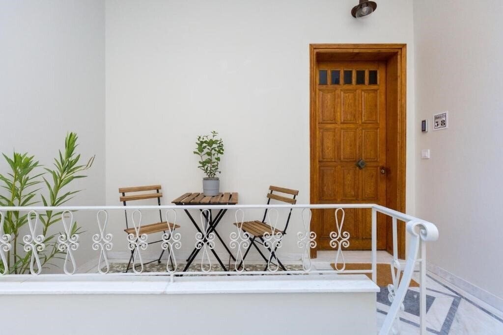 Отель Dinostratus House 4*