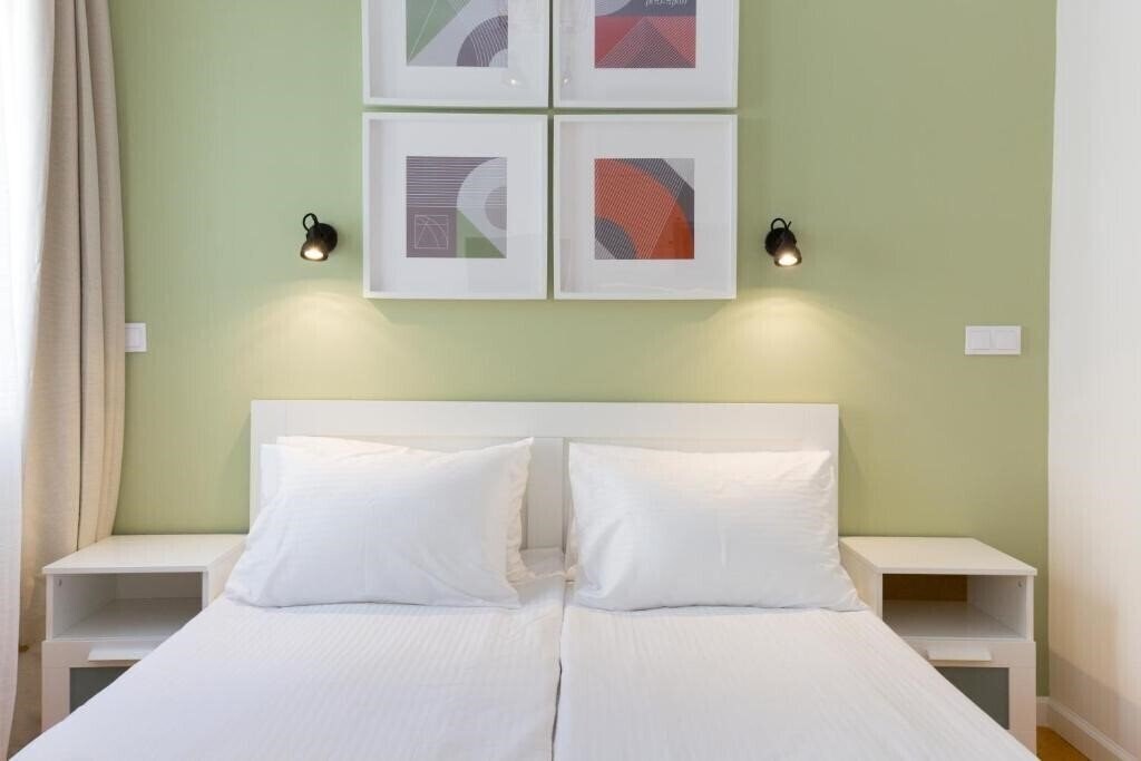 Картинка Dinostratus House 4*