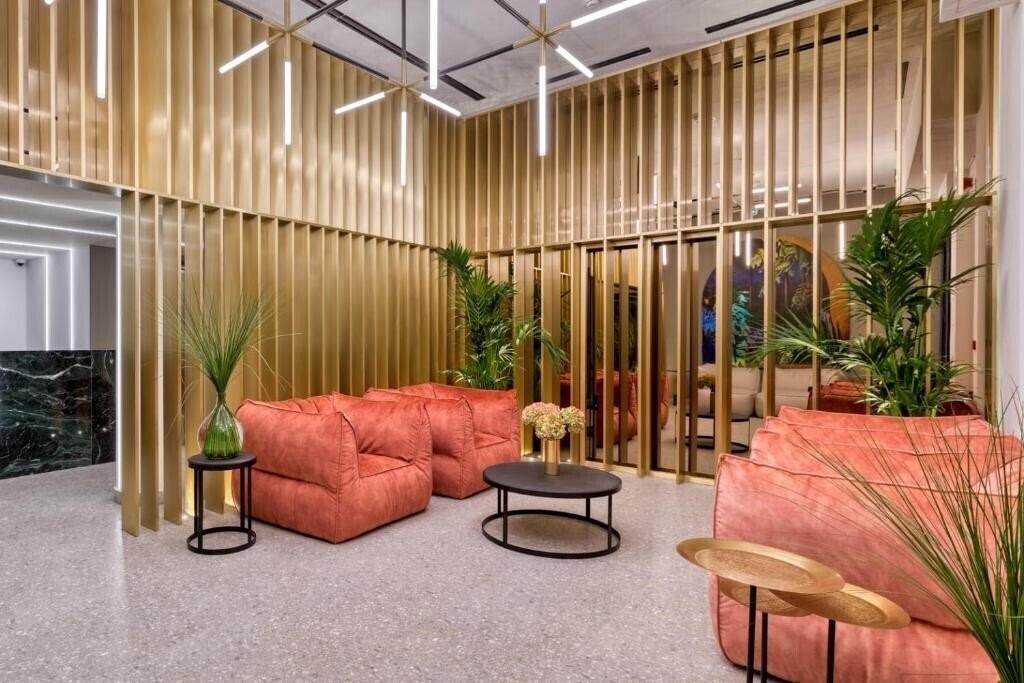 Отель Bob W Eolou Athens 4*