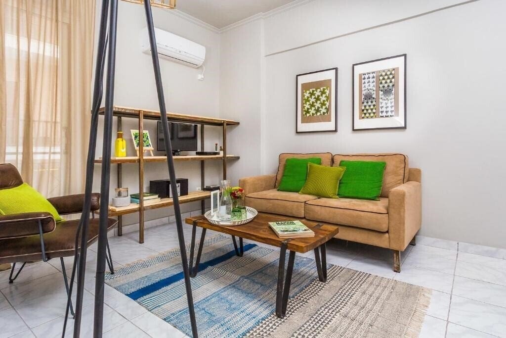 Готель Aris Athens Suites 4*