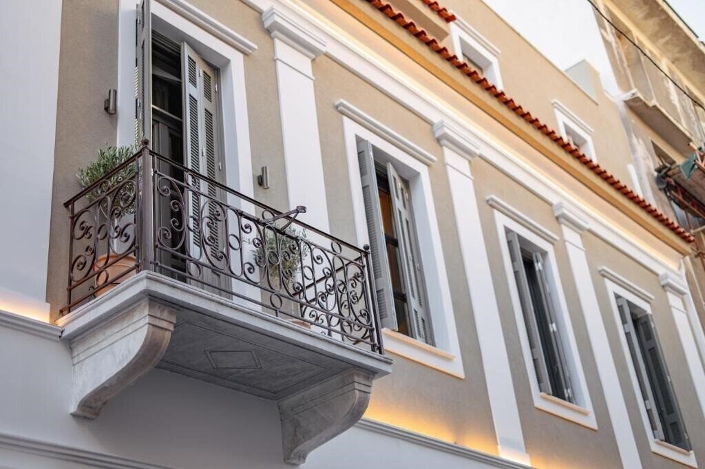 Картинка Emerald Suites & Studios 4*