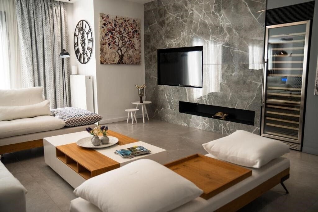 Отель Heritage Boutique Apartments 4*