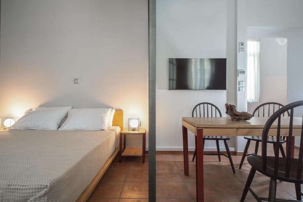 Отель Twin Circle Athens 4*