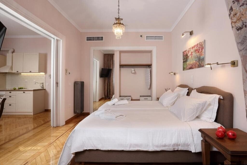 Фото V1935 Luxurious Apartments 4*