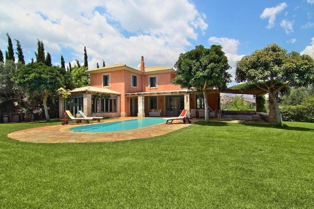 Картинка Vouliagmeni Villa 4*