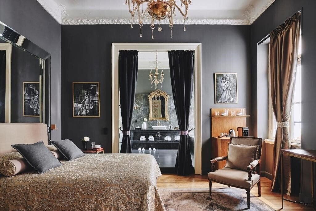 Готель Bohemian Suites Athens 3*