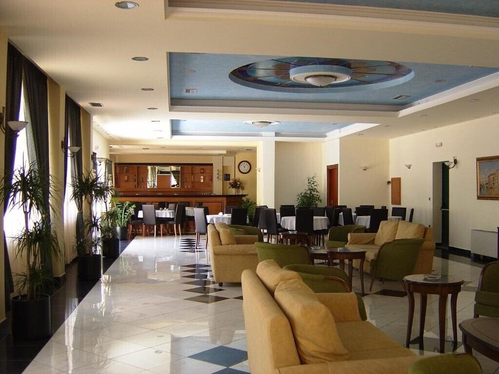Фотографія Hotel Platon 3*