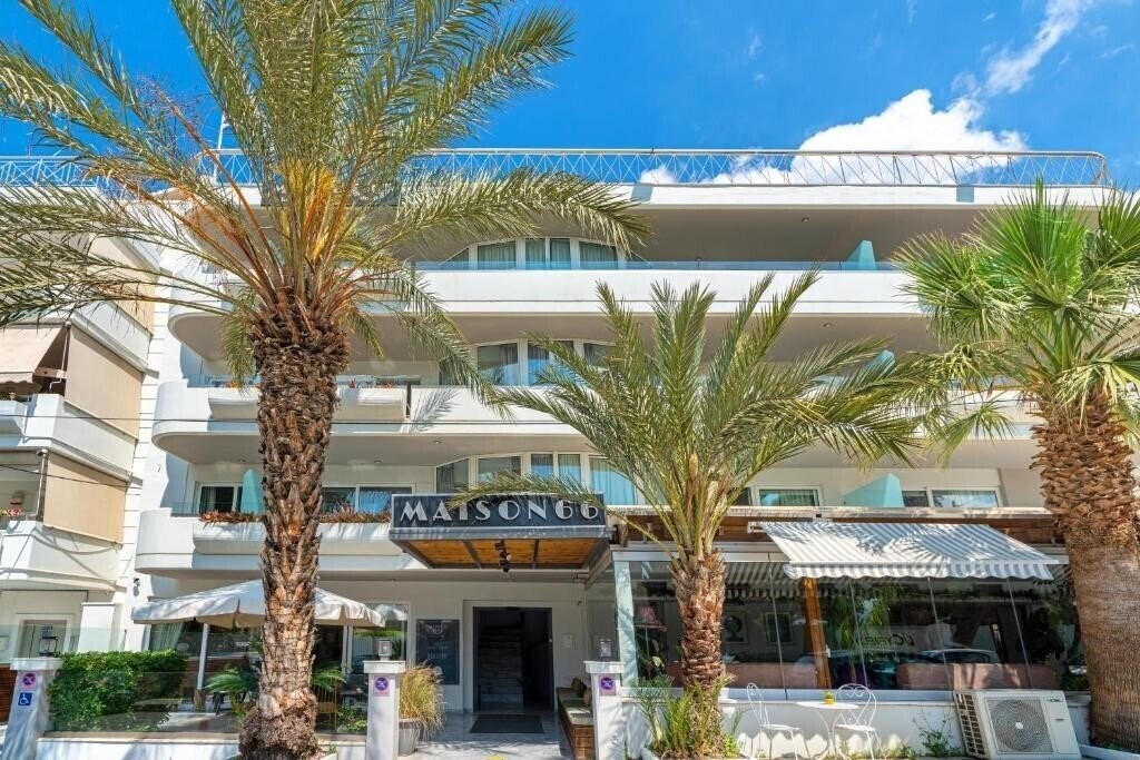 Готель Maison 66 Riviera Hotels 3*