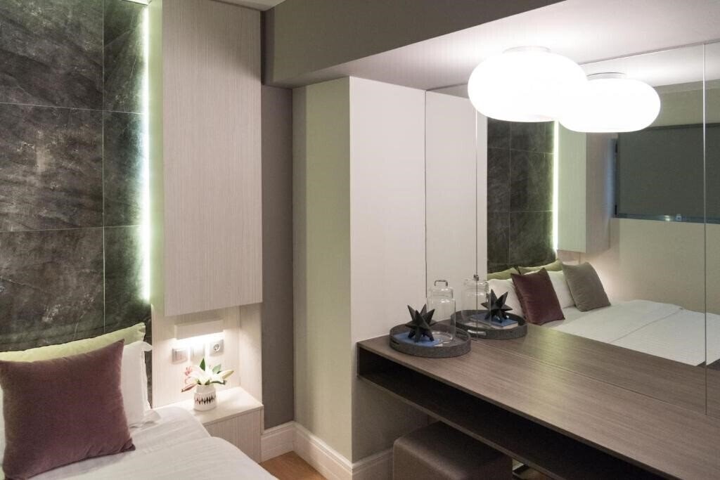 Фотография 47 Luxury Suites Apart 4*