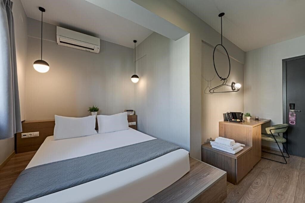 Картинка Bed In Athens 3*