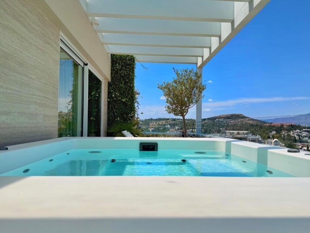 Отель The One 360 Skyline Penthouse Athens 5*