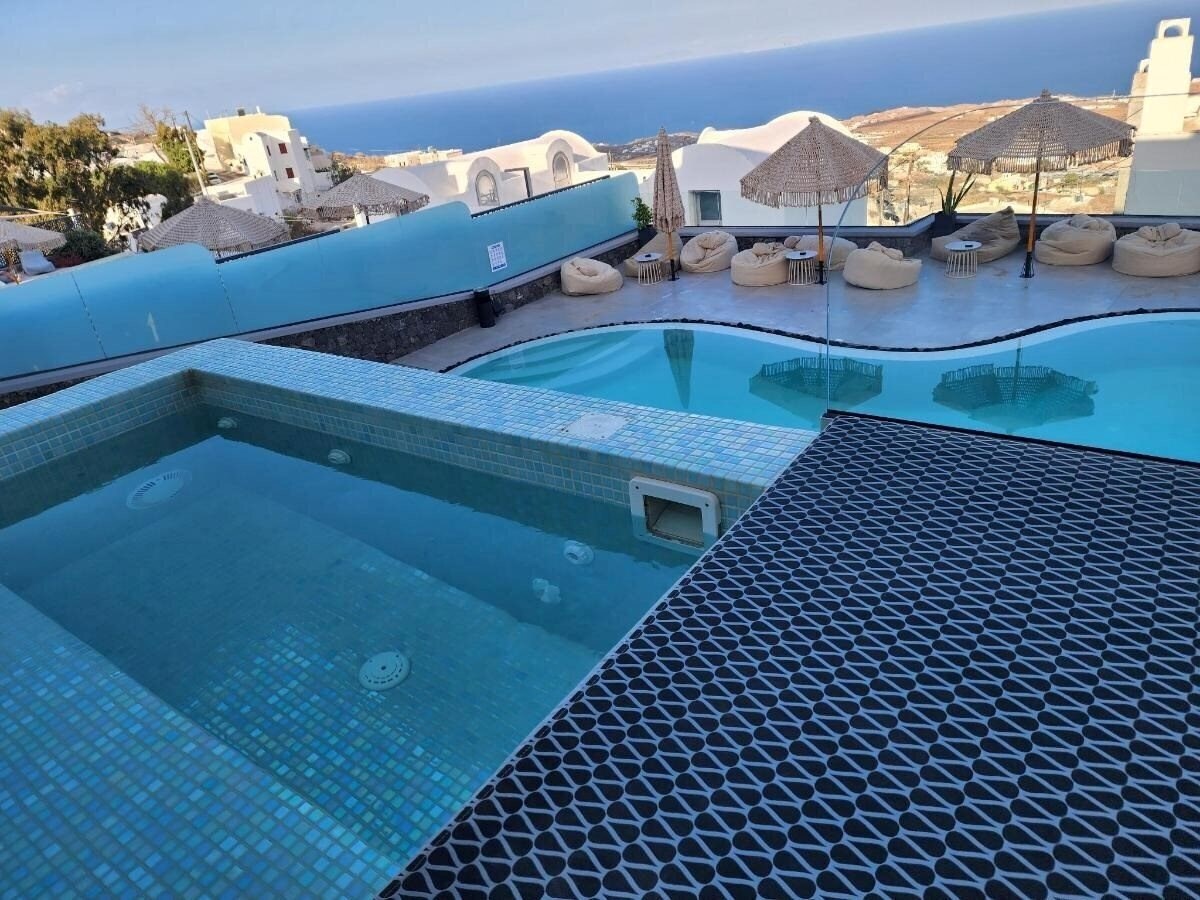 Отель 11 Enteka Acropolis Suites 4*