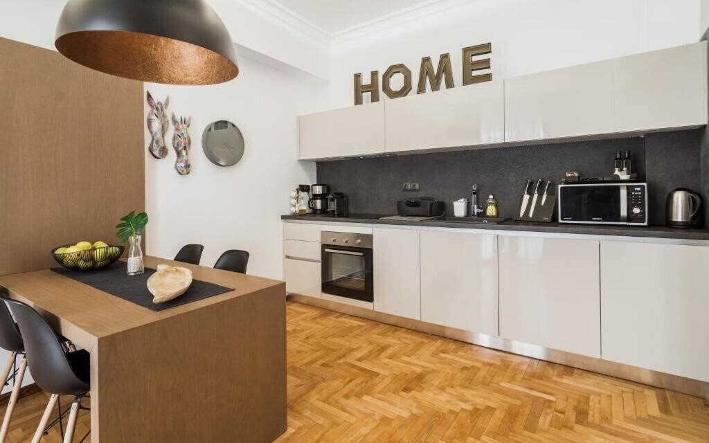 Картинка Acropolis Executive Suite 4*