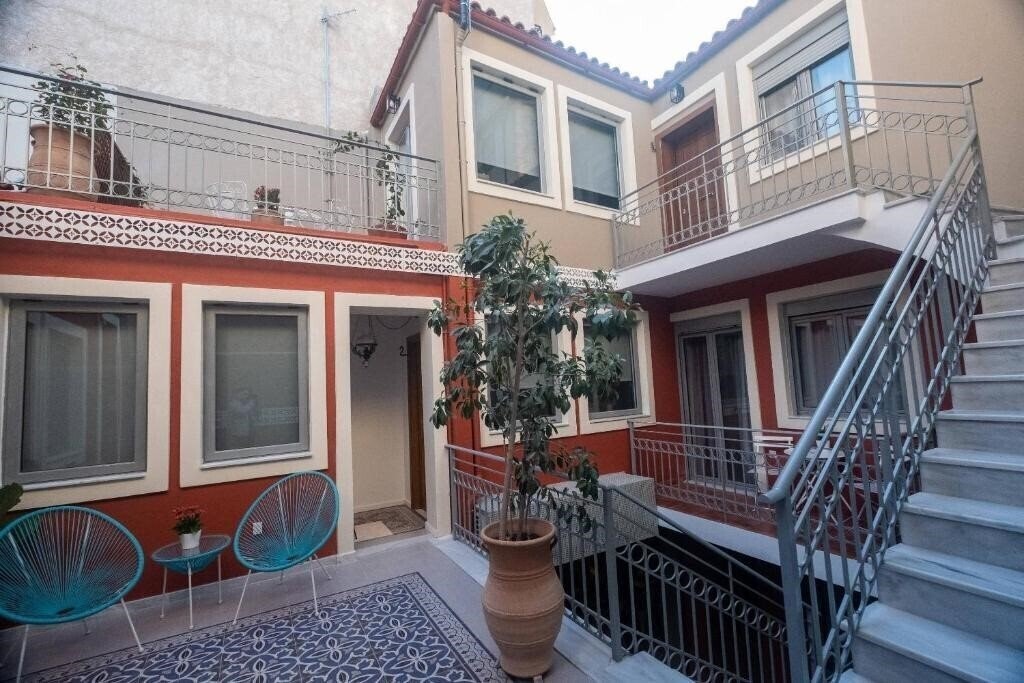 Изображение Athenian Yard Suites 4*