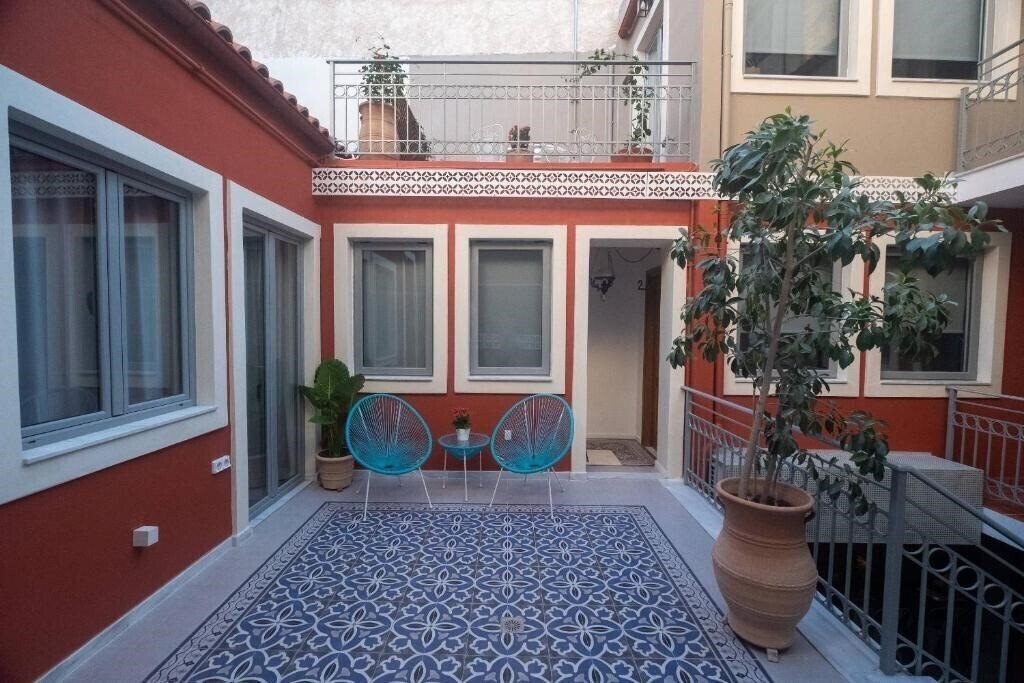 Фото Athenian Yard Suites 4*