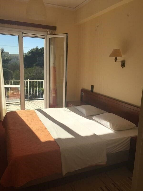 Фото Pikermi Hotel 2*