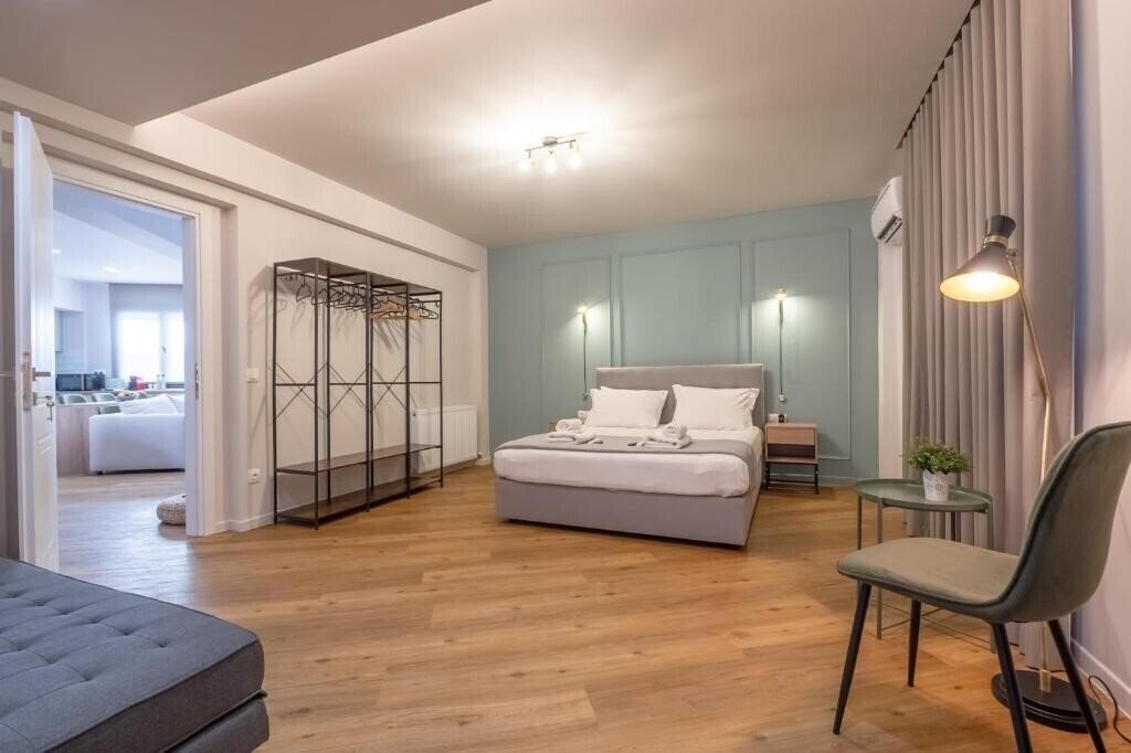Фото Live Life Plaka Apartments 3*