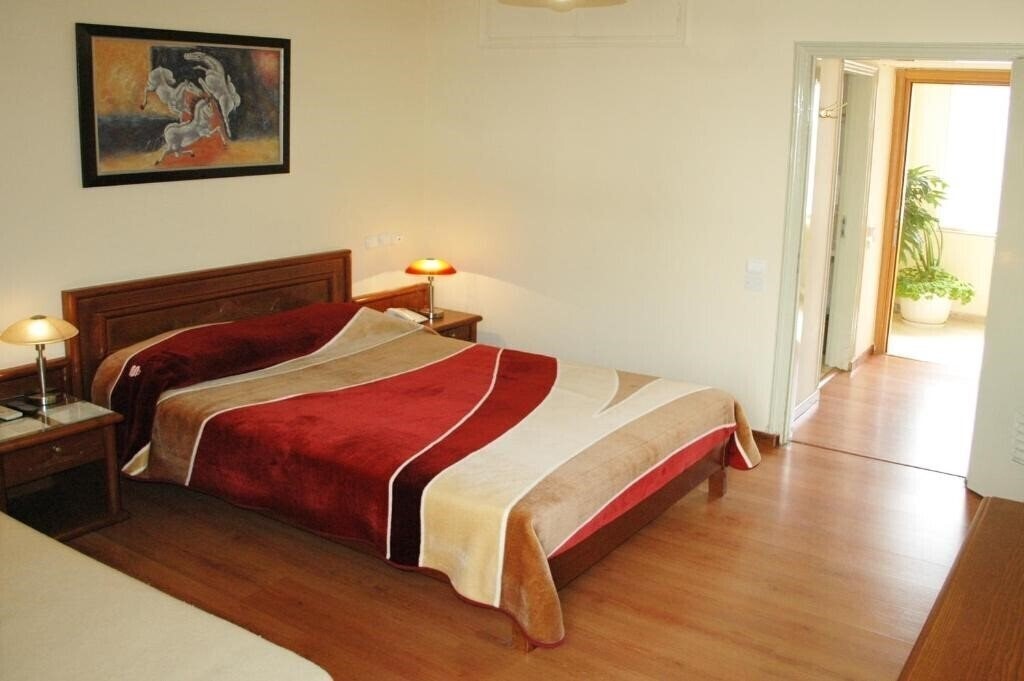 Фото Omiros Hotel 3*