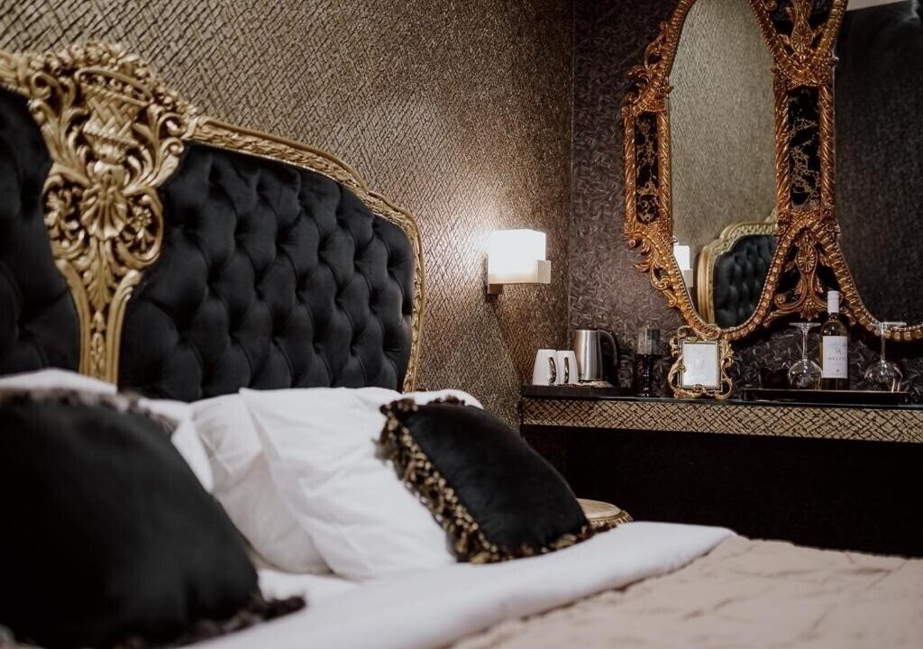 Отель Roh Suites 3*