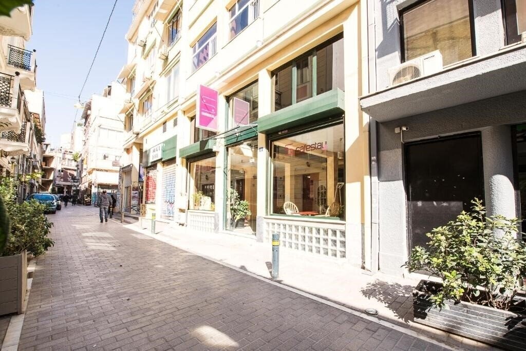 Отель Safestay Athens 3*