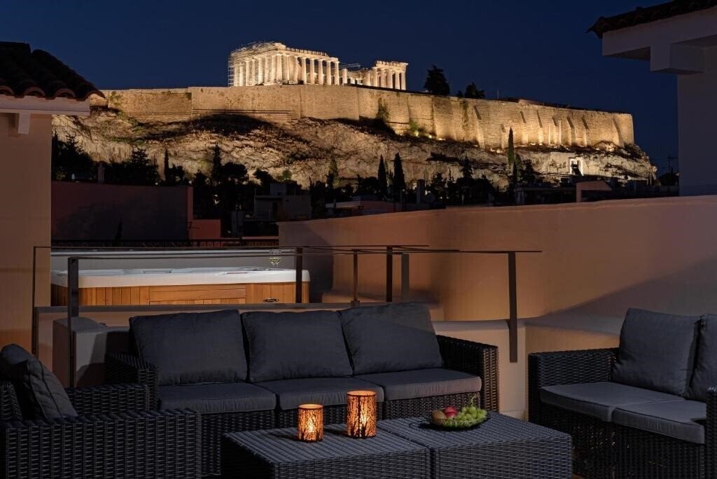 Отель Thiramenous Residence 3*