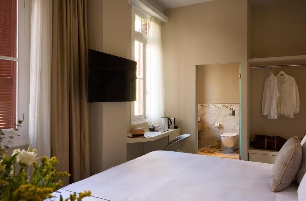 Фотография Vrachos Athens Suites 5*