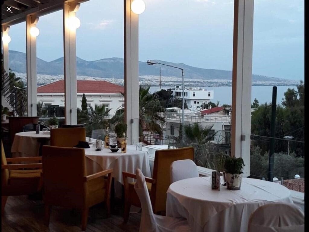 Отель Cavo D'Oro (Piraeus) 3*