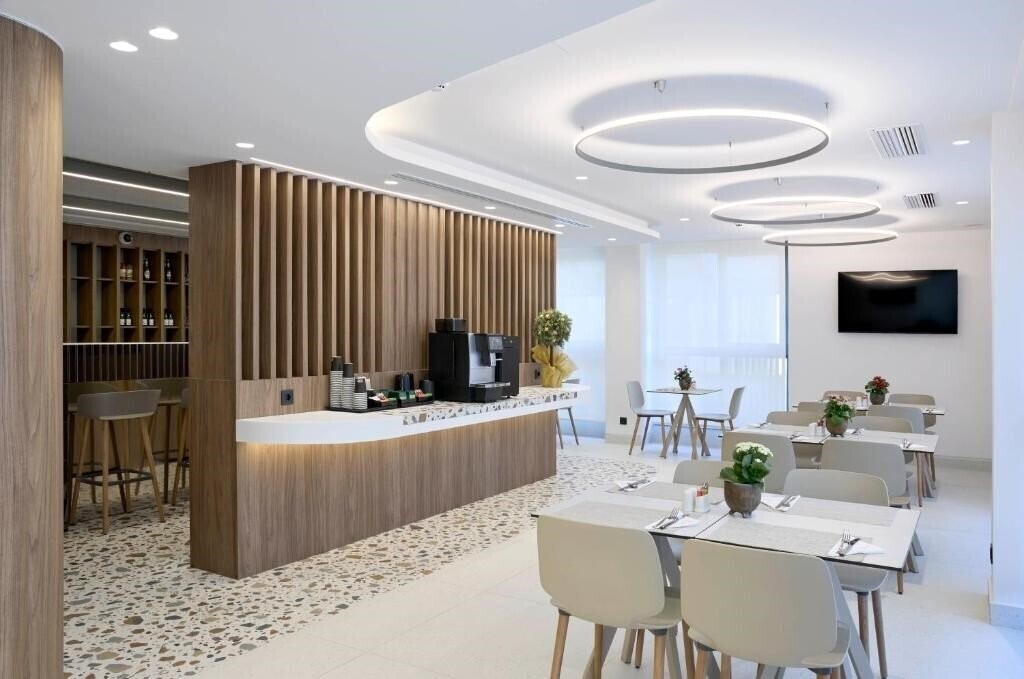 Картинка Twinn Downtown Piraeus 3*