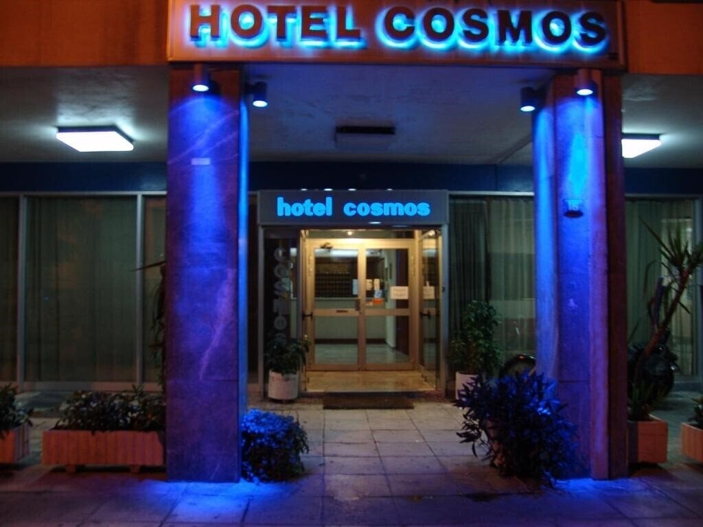 Отель Cosmos Hotel 2*