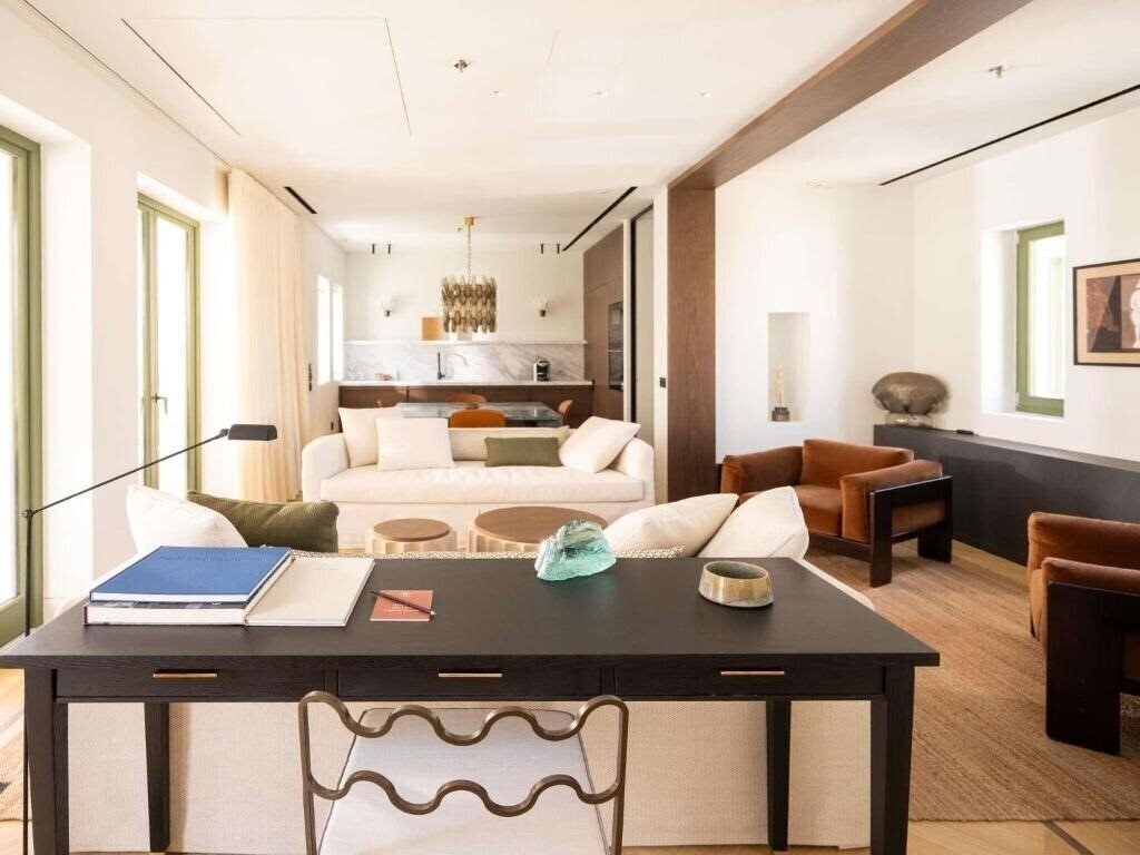 Отель Athens Capital Suites MGallery Collection 5*