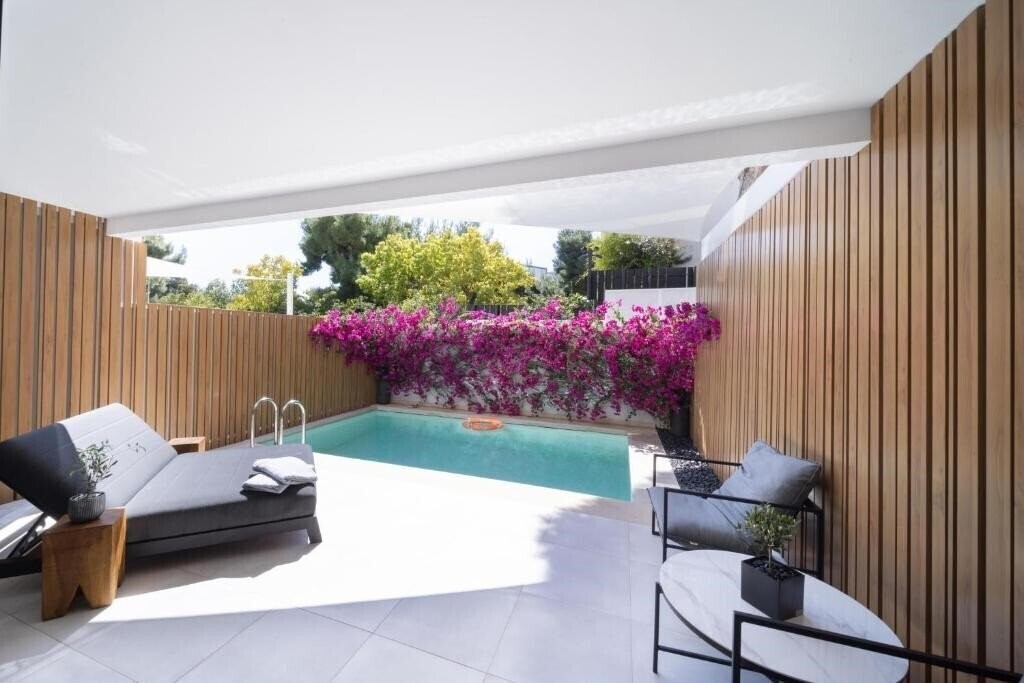 Готель Azur Hotel (ex. Azur Boutique Vouliagmeni) 4*