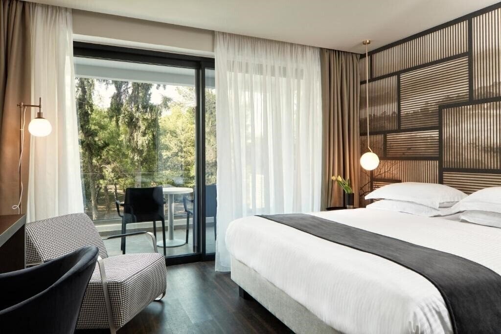 Фото Azur Hotel 4*