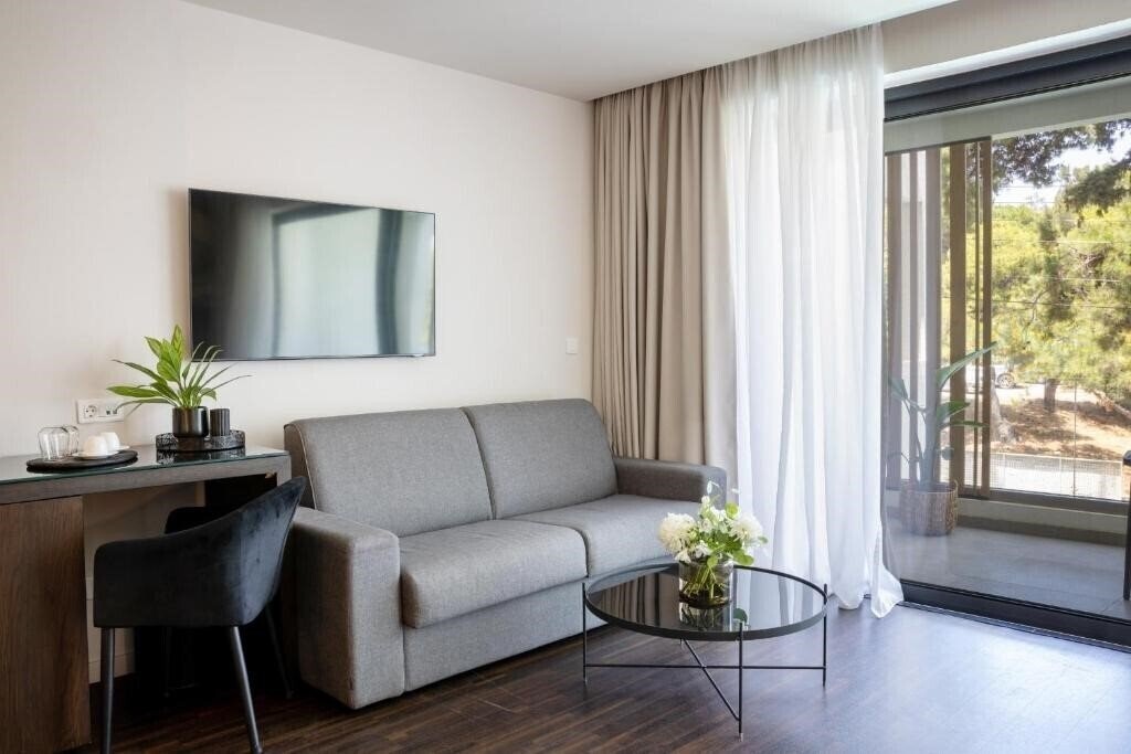 Фотографія Azur Hotel (ex. Azur Boutique Vouliagmeni) 4*