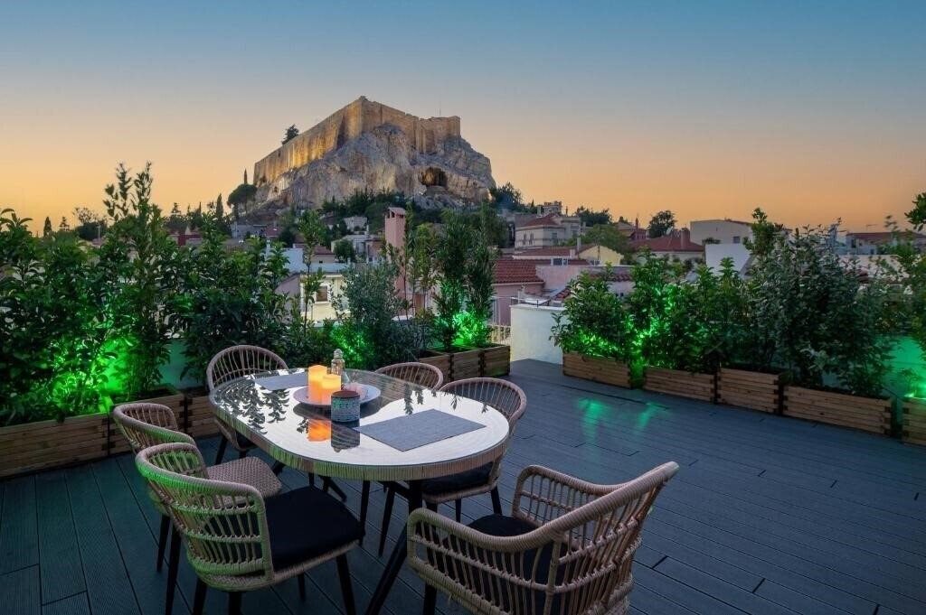 Отель Plaka Arch Suites 3*